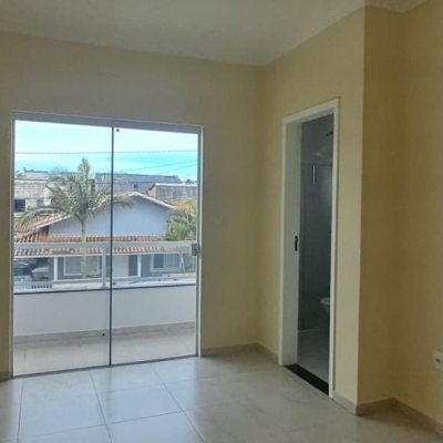 Sobrado Residencial com 80m², 2 quartos, 2 suítes, 1 garagem, no bairro Ingleses do Rio Vermelho em Florianópolis