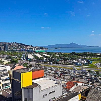 Apartamentos com 58m², 2 quartos, no bairro Centro em Florianópolis
