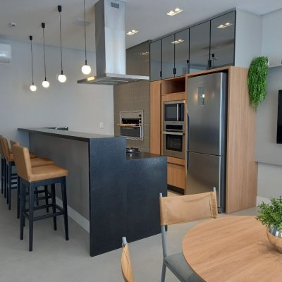 Studio Residencial com 37m², 1 quarto, 1 garagem, no bairro Coqueiros em Florianópolis