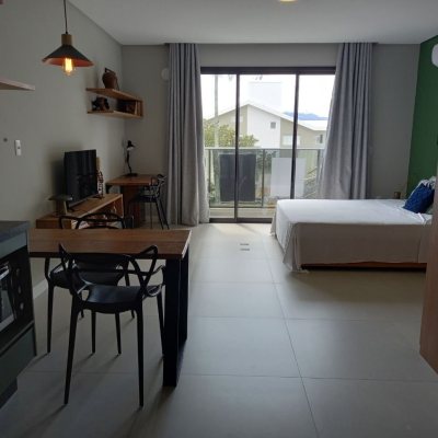 Studio Residencial com 37m², 1 quarto, 1 garagem, no bairro Coqueiros em Florianópolis