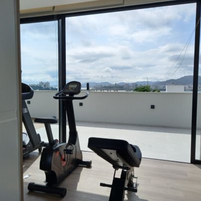 Studio Residencial com 37m², 1 quarto, 1 garagem, no bairro Coqueiros em Florianópolis