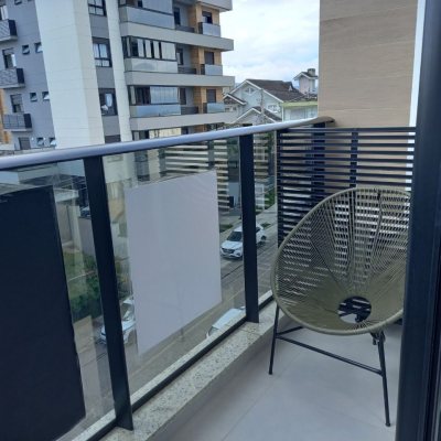 Studio Residencial com 37m², 1 quarto, 1 garagem, no bairro Coqueiros em Florianópolis