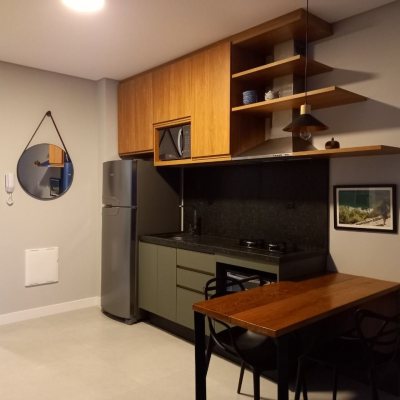 Studio Residencial com 37m², 1 quarto, 1 garagem, no bairro Coqueiros em Florianópolis