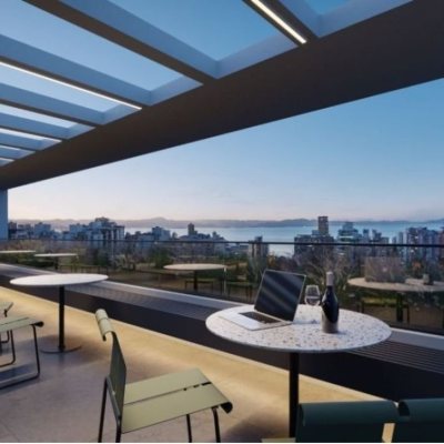 Studio Residencial com 30m², 1 quarto, 1 garagem, no bairro Centro em Florianópolis