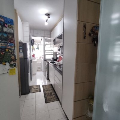 Apartamentos com 104m², 3 quartos, 1 suíte, 1 garagem, no bairro Coqueiros em Florianópolis