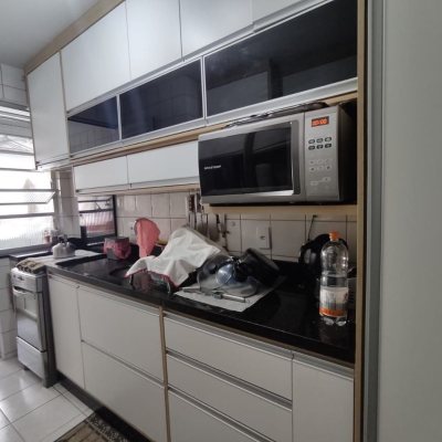 Apartamentos com 104m², 3 quartos, 1 suíte, 1 garagem, no bairro Coqueiros em Florianópolis