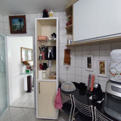 Apartamentos com 104m², 3 quartos, 1 suíte, 1 garagem, no bairro Coqueiros em Florianópolis