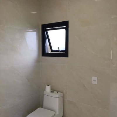 Casa Residencial com 180m², 3 quartos, 3 suítes, 2 garagens, no bairro Saco Grande em Florianópolis