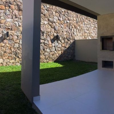 Casa Residencial com 180m², 3 quartos, 3 suítes, 2 garagens, no bairro Saco Grande em Florianópolis