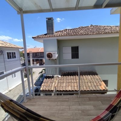 Casa Residencial com 104m², 2 quartos, 1 garagem, no bairro Cachoeira Do Bom Jesus em Florianópolis