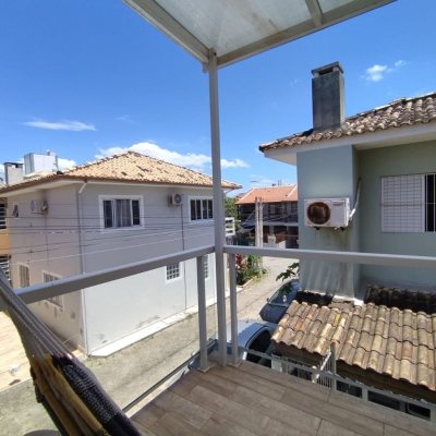 Casa Residencial com 104m², 2 quartos, 1 garagem, no bairro Cachoeira Do Bom Jesus em Florianópolis