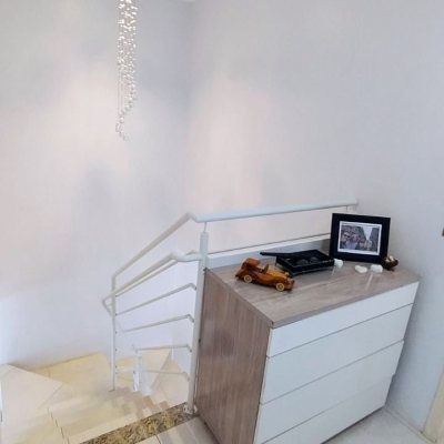 Casa Residencial com 115m², 2 quartos, 3 garagens, no bairro Forquilhas em São José