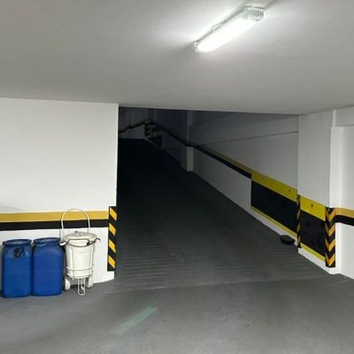 Garagem Comercial com 12m², 2 garagens, no bairro Centro em Florianópolis