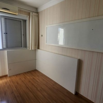 Apartamentos com 90m², 3 quartos, 1 suíte, 1 garagem, no bairro Centro em Florianópolis