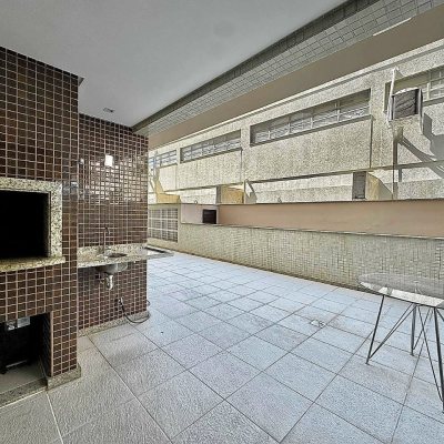 Apartamentos com 131m², 2 quartos, 2 suítes, 2 garagens, no bairro Trindade em Florianópolis