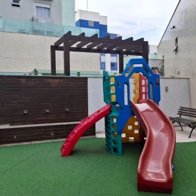 Apartamentos com 131m², 2 quartos, 2 suítes, 2 garagens, no bairro Trindade em Florianópolis