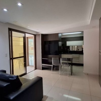 Apartamentos com 131m², 2 quartos, 2 suítes, 2 garagens, no bairro Trindade em Florianópolis