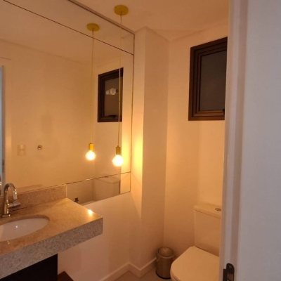 Apartamentos com 131m², 2 quartos, 2 suítes, 2 garagens, no bairro Trindade em Florianópolis