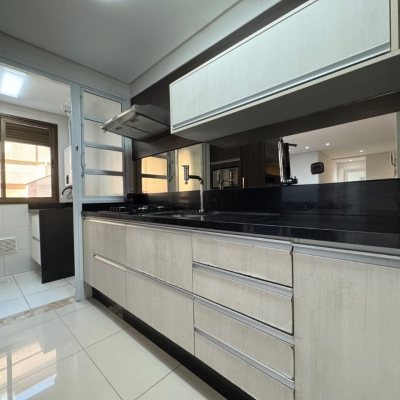 Apartamentos com 131m², 2 quartos, 2 suítes, 2 garagens, no bairro Trindade em Florianópolis