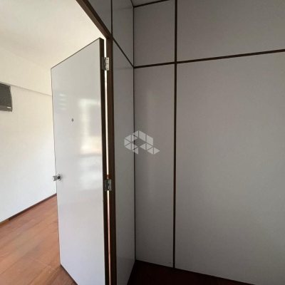 Sala com 22m², no bairro Centro em Florianópolis