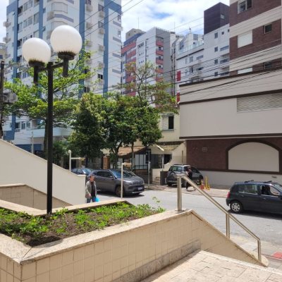 Apartamentos com 141m², 3 quartos, 1 suíte, 1 garagem, no bairro Centro em Florianópolis