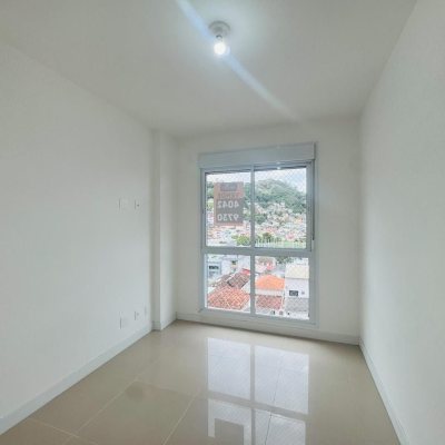 Apartamentos com 67m², 2 quartos, 1 suíte, 1 garagem, no bairro Centro em Florianópolis