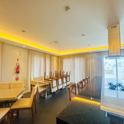 Apartamentos com 67m², 2 quartos, 1 suíte, 1 garagem, no bairro Centro em Florianópolis