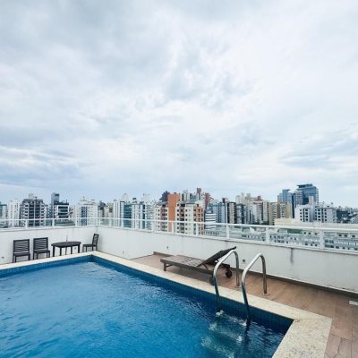 Apartamentos com 67m², 2 quartos, 1 suíte, 1 garagem, no bairro Centro em Florianópolis
