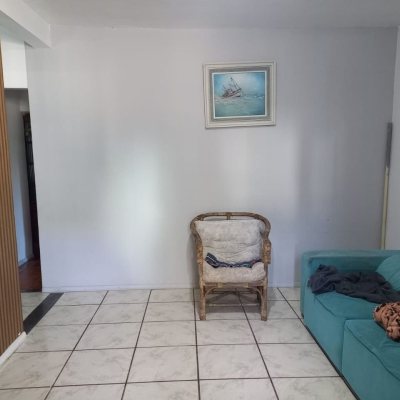 Casa Residencial com 126m², 5 quartos, 4 garagens, no bairro Campeche em Florianópolis