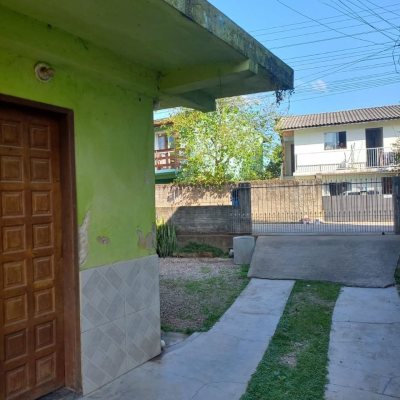 Casa Residencial com 126m², 5 quartos, 4 garagens, no bairro Campeche em Florianópolis