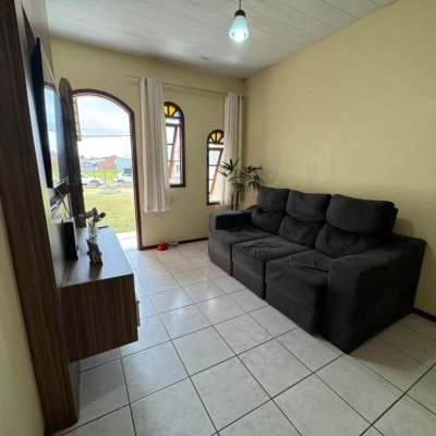 Casa Residencial/Comercial com 105m², 10 garagens, no bairro Carianos em Florianópolis