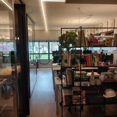 Sala com 63m², 2 garagens, no bairro Centro em Florianópolis