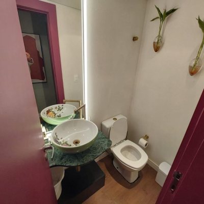 Sala com 63m², 2 garagens, no bairro Centro em Florianópolis