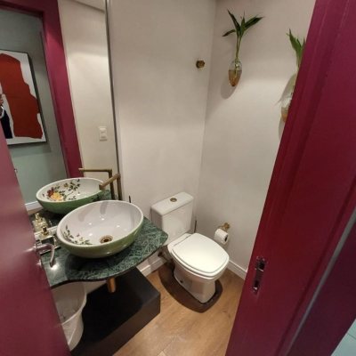 Sala com 63m², 2 garagens, no bairro Centro em Florianópolis