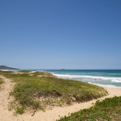 Casa Residencial com 439m², 5 quartos, 5 suítes, 6 garagens, no bairro Rio Tavares em Florianópolis