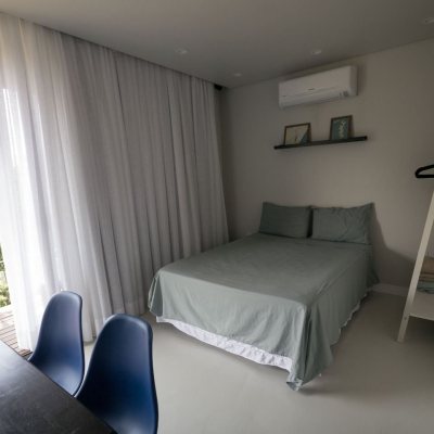 Casa Residencial com 439m², 5 quartos, 5 suítes, 6 garagens, no bairro Rio Tavares em Florianópolis