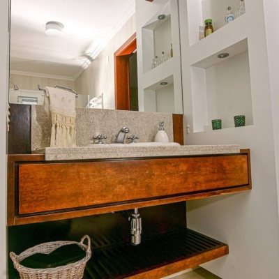 Casa em Condomínio com 208m², 3 quartos, 1 suíte, 6 garagens, no bairro Vargedo em Rancho Queimado