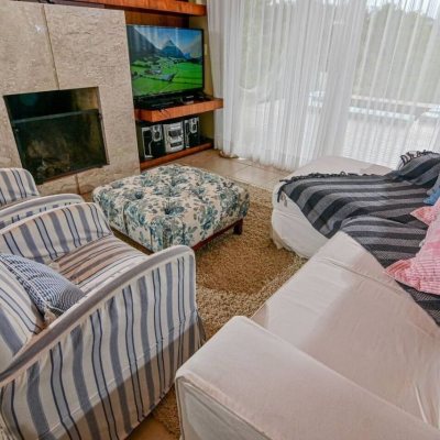 Casa em Condomínio com 208m², 3 quartos, 1 suíte, 6 garagens, no bairro Vargedo em Rancho Queimado