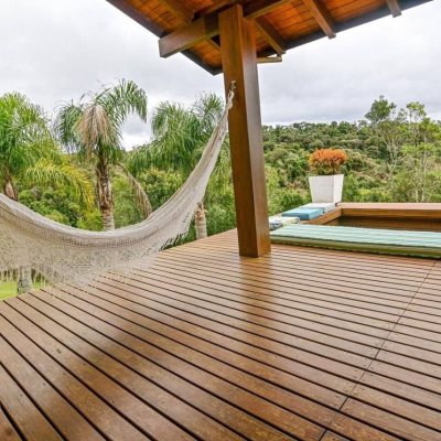 Casa em Condomínio com 208m², 3 quartos, 1 suíte, 6 garagens, no bairro Vargedo em Rancho Queimado