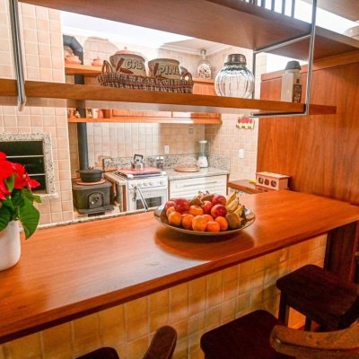 Casa em Condomínio com 208m², 3 quartos, 1 suíte, 6 garagens, no bairro Vargedo em Rancho Queimado