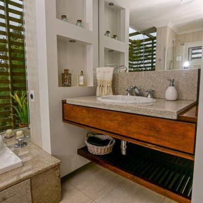 Casa em Condomínio com 208m², 3 quartos, 1 suíte, 6 garagens, no bairro Vargedo em Rancho Queimado