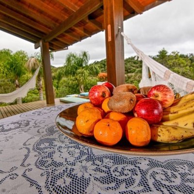 Casa em Condomínio com 208m², 3 quartos, 1 suíte, 6 garagens, no bairro Vargedo em Rancho Queimado