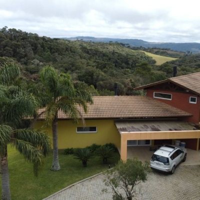 Casa em Condomínio com 208m², 3 quartos, 1 suíte, 6 garagens, no bairro Vargedo em Rancho Queimado
