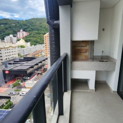 Apartamentos com 73m², 2 quartos, 1 suíte, 1 garagem, no bairro Centro em Florianópolis