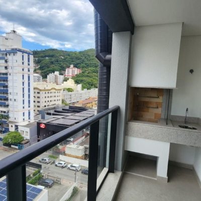 Apartamentos com 73m², 2 quartos, 1 suíte, 1 garagem, no bairro Centro em Florianópolis