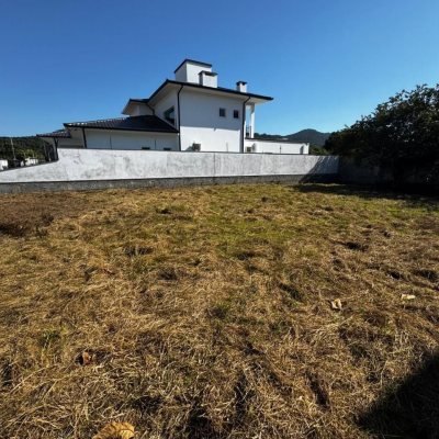 Terrenos Residenciais com 558m², no bairro Ingleses do Rio Vermelho em Florianópolis