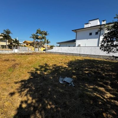 Terrenos Residenciais com 558m², no bairro Ingleses do Rio Vermelho em Florianópolis