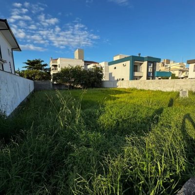 Terrenos Residenciais com 558m², no bairro Ingleses do Rio Vermelho em Florianópolis