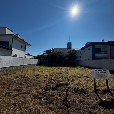 Terrenos Residenciais com 558m², no bairro Ingleses do Rio Vermelho em Florianópolis