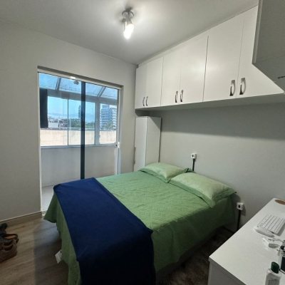 Cobertura com 183m², 3 quartos, 1 suíte, 10 garagens, no bairro Capoeiras em Florianópolis